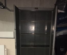 Ancienne armoire métallique de la célèbre marque Bauche