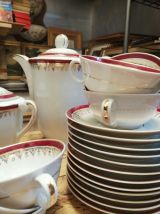 service de table porcelaine de Limoges (85 pièces)