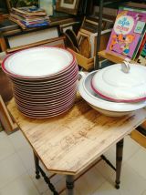 service de table porcelaine de Limoges (85 pièces)