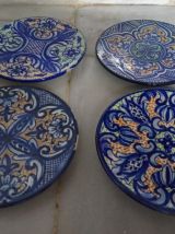 Assiettes peintes à la main