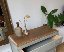 Commode vintage