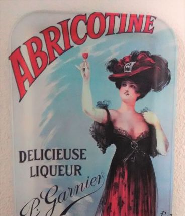 Plateau publicitaire en métal (liqueur Garnier) 