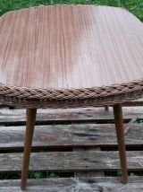 table basse en osire rotin et formica