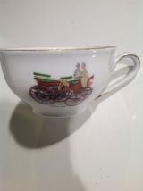 Deux belles tasses à thé oû chocolat 