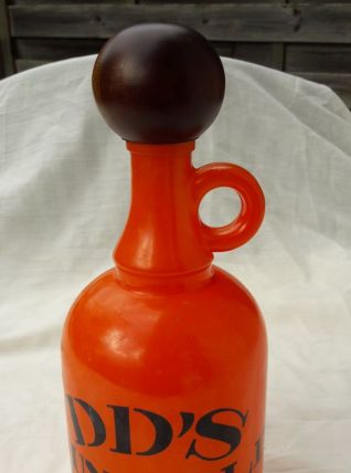 Bouteille en verre orange à whisky / Déco art de la table