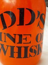 Bouteille en verre orange à whisky / Déco art de la table