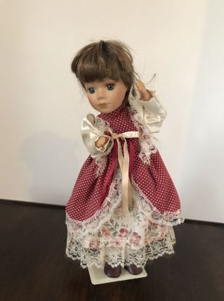 Poupée à musique