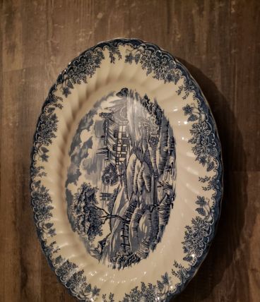 Plat oval Georgian collection Churchill 