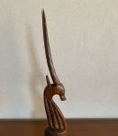 Tête d'antilope africaine sculptée