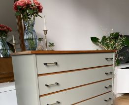 Commode vintage