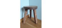 Tabouret tripode brutaliste wabi sabi