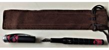 STYLO PLUME A CHIEN NOIR 