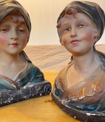 Bustes plâtre polychrome 