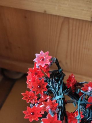 guirlande Noël 50 étoiles rouges lumineuse