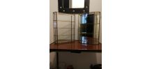 Duo de petite vitrines en laiton et en verre 