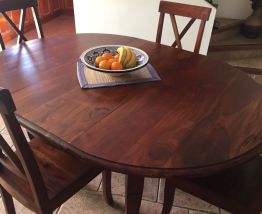 Table avec rallonge et 6 chaises en acacia massif