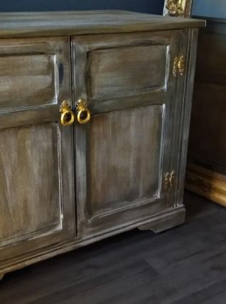 Meuble ancien patiné