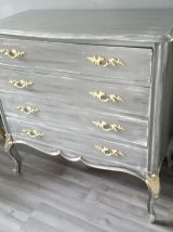 Commode style Louis XV patinée