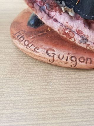 Santon d'art André GUIGON Hauteur 24 cm