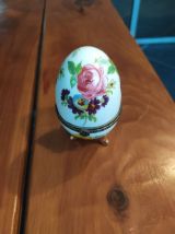 Boîte en forme d'oeuf