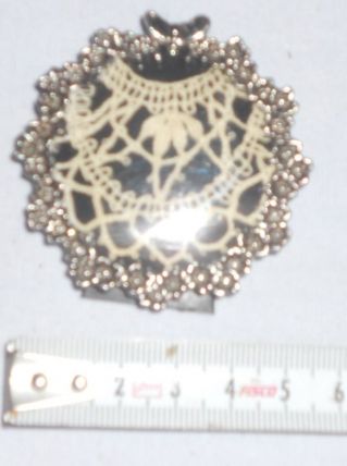 Médaillon dentelle à poser