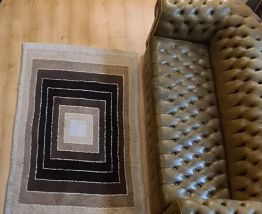Beau tapis en laine vintage 70 a 80 en bon état, mérite un b
