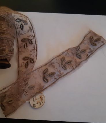 Ancien ruban en dentelle de Calais 