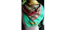 Foulard carré 100% soie Yves Saint-Laurent