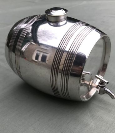 Tonnelet à eau de vie