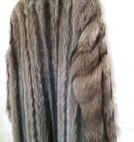 Manteau fourrure marmotte argentée