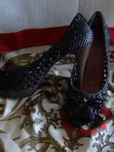 escarpins en cuir synthétique noir 