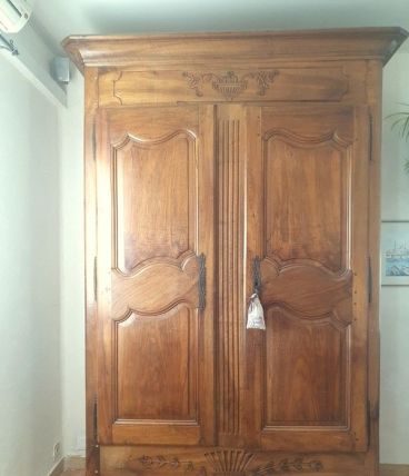 Ancienne armoire de mariage Cévenole