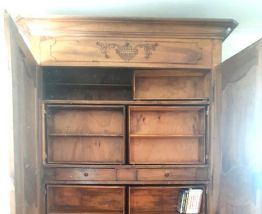 Ancienne armoire de mariage Cévenole