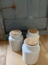 Trio de pots en grès crème moucheté