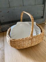 Trio de coquilles en porcelaine blanche
