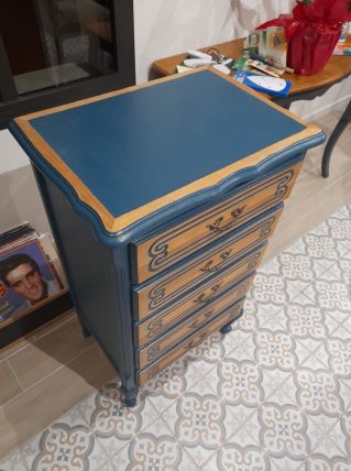 Meuble à tiroirs 