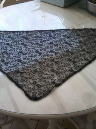 ancien voile de deuil en dentelle 