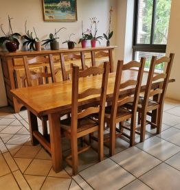 Table en chêne, 6 chaises et un bahut