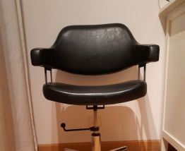 Chaise  estampillée SHIRMER G.