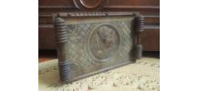 Ancien plateau de service en bois sculpté et verre 