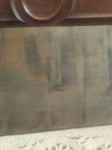 Ancien plateau de service en bois sculpté et verre 