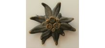 Broche énigmatique en bronze vintage runes symboles 