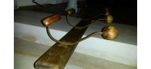 PORTE-MANTEAU ANCIEN FER ET BOIS