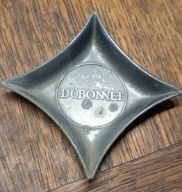 Cendrier Publicitaire DUBONNET. / DUBONNET Advertising Ashtr
