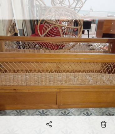 Lit bébé osier vintage 
