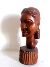 Sculpture africaniste, tête de jeune femme vers 1940 