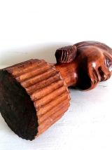 Sculpture africaniste, tête de jeune femme vers 1940 