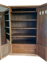 Armoire sculptée main - bois massif - pièce unique