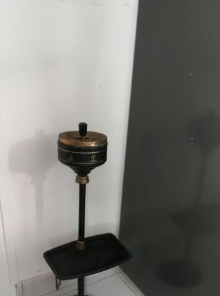 Cendrier à poussoir sur pied vintage 
