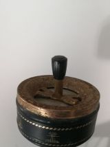 Cendrier à poussoir sur pied vintage 